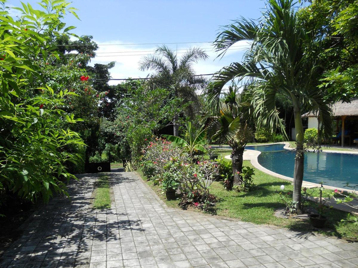 Sunset Villa Senggigi Exterior foto