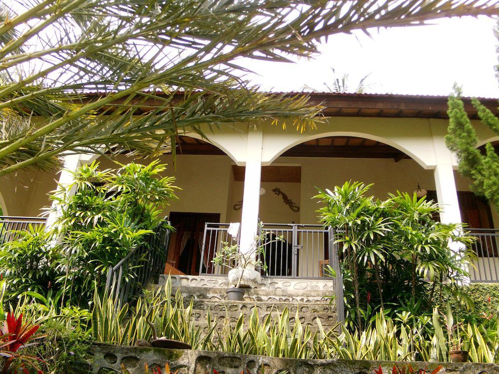 Sunset Villa Senggigi Exterior foto